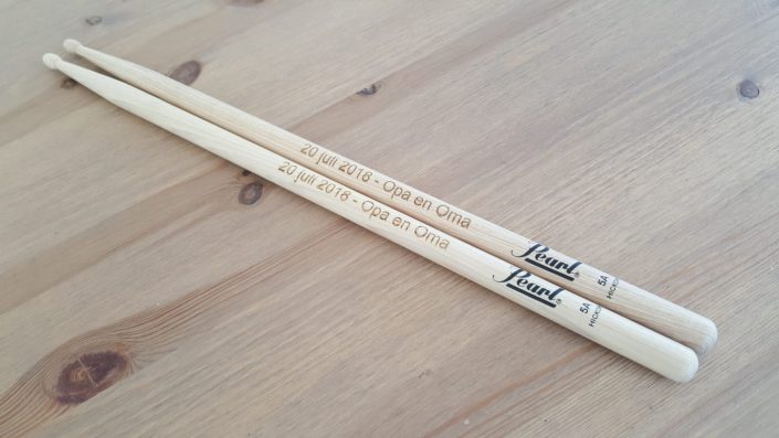 Drumsticks graveren