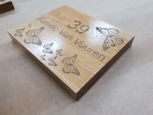 huisnaambord graveren